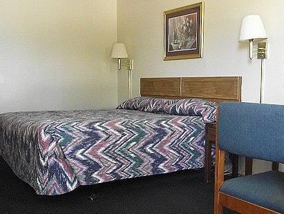 Glen Rose Inn & Suites Room photo