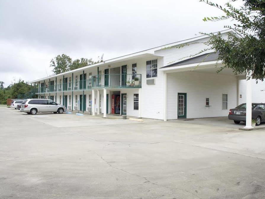 Glen Rose Inn & Suites Exterior photo